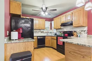 6014 Boardwalk Dr, Tobyhanna, PA 18466 - Photo 9