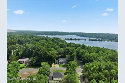  296 Scotch Pine Drive, Pocono Summit, PA 18346 - Photo 11