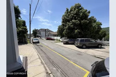  230 W Early Avenue, Coaldale, PA 18218 - Photo 7