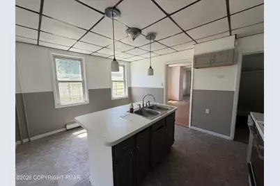  230 W Early Avenue, Coaldale, PA 18218 - Photo 21