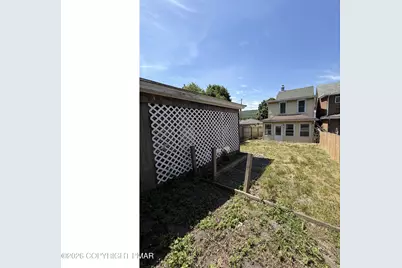  230 W Early Avenue, Coaldale, PA 18218 - Photo 15