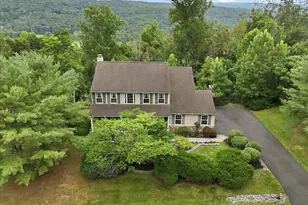 325 Shawnee Valley Dr, East Stroudsburg, PA 18302 - Photo 3