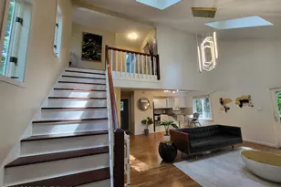 159 Manchester Dr, Bushkill, PA 18324 - Photo 1