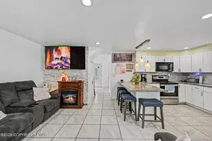 98 Fairview Ave, Mount Pocono, PA 18344 - Photo 17