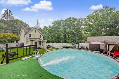  98 Fairview Avenue, Mount Pocono, PA 18344 - Photo 3