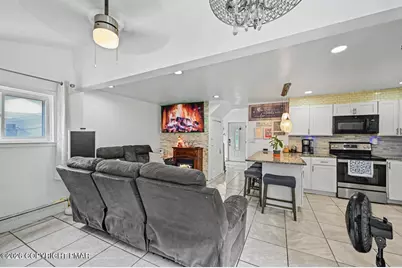  98 Fairview Avenue, Mount Pocono, PA 18344 - Photo 17