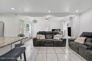 98 Fairview Ave, Mount Pocono, PA 18344 - Photo 15