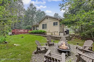 305 Meadow Brook Ct, Pocono Pines, PA 18350 - Photo 3