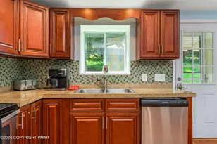 962 Rt 507, Greentown, PA 18426 - Photo 15