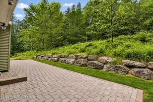 126 Lexington Ln, Blakeslee, PA 18610 - Photo 11
