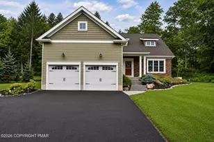 126 Lexington Ln, Blakeslee, PA 18610 - Photo 1