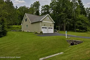126 Lexington Ln, Blakeslee, PA 18610 - Photo 9
