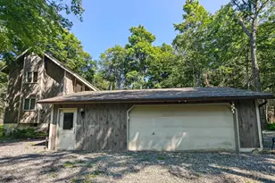 62 E Creek View Dr, Gouldsboro, PA 18424 - Photo 3