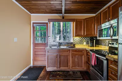  966 Rt 507, Greentown, PA 18426 - Photo 15