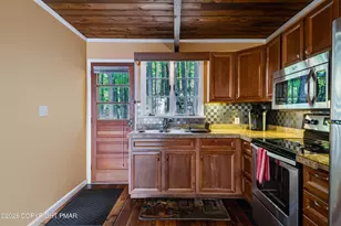 966 Rt 507, Greentown, PA 18426 - Photo 15