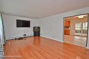 2095 Pleasant View Dr, Stroudsburg, PA 18360 - Photo 3