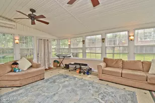 2095 Pleasant View Dr, Stroudsburg, PA 18360 - Photo 13