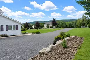 203 Terrace Dr, Saylorsburg, PA 18353 - Photo 3