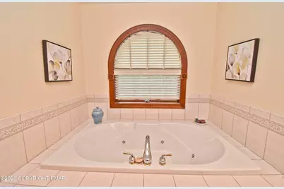  326 Sunset Avenue, Pocono Manor, PA 18349 - Photo 23