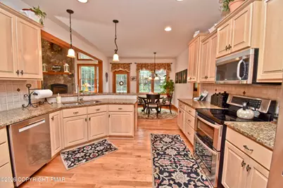  326 Sunset Avenue, Pocono Manor, PA 18349 - Photo 13