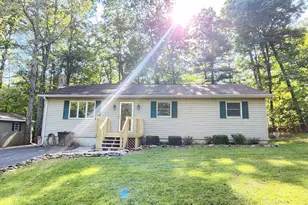 725 E Rosewood Rd, East Stroudsburg, PA 18302 - Photo 1
