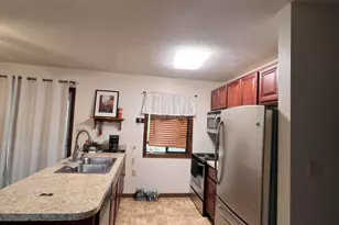 5709 Decker Rd, Bushkill, PA 18324 - Photo 9