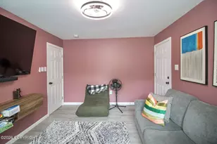 1070 7 Nations Dr, Tobyhanna, PA 18466 - Photo 15
