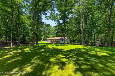  400 Ridge Circle, Cresco, PA 18326 - Photo 9
