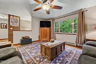 386 Upper Rdg Dr, Effort, PA 18330 - Photo 17