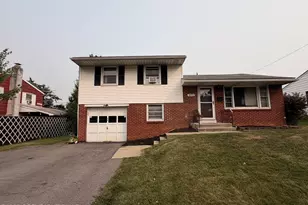 3072 Essex Rd, Allentown, PA 18103 - Photo 3