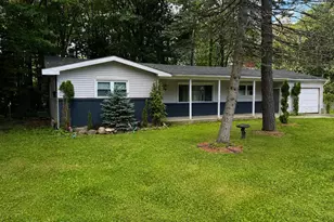 129 Stillwater Dr, Pocono Summit, PA 18346 - Photo 1