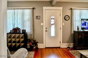 114 Everhart St, Dupont, PA 18641 - Photo 5