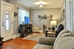 114 Everhart St, Dupont, PA 18641 - Photo 3