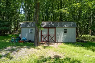 3196 Woodcrest Ave, Effort, PA 18330 - Photo 7