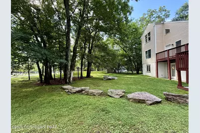  82 Tennyson Circle, Albrightsville, PA 18210 - Photo 3