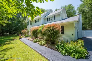 211 Annette Marie Dr, Long Pond, PA 18334 - Photo 3
