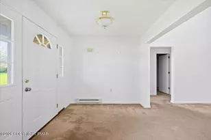 86 Northpark Dr, East Stroudsburg, PA 18302 - Photo 9