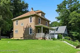 63 Oak St, Delaware Water Gap, PA 18327 - Photo 3