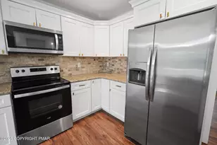 6330 Laurel Rd, Pocono Summit, PA 18346 - Photo 17