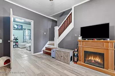  215 Lehigh Avenue, Palmerton, PA 18071 - Photo 5