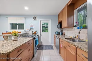 107 W Creek View Dr, Covington Township, PA 18424 - Photo 5