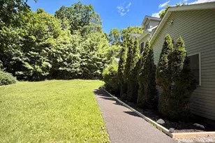126 Talon Dr, Tannersville, PA 18372 - Photo 13