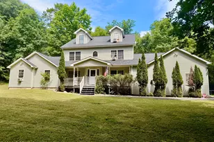 126 Talon Dr, Tannersville, PA 18372 - Photo 3