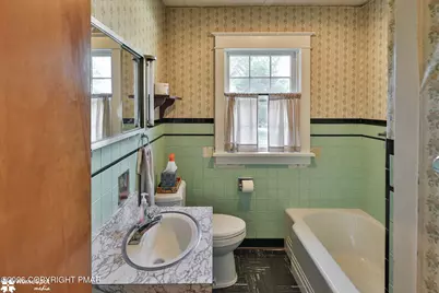  132 E Landis Street, Coopersburg, PA 18036 - Photo 25