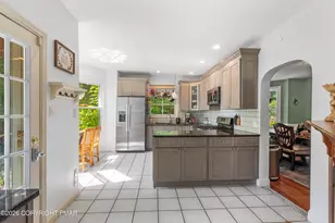 208 W Harford St, Milford, PA 18337 - Photo 25