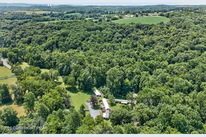  261 Schipps Lane, Mount Bethel, PA 18343 - Photo 3