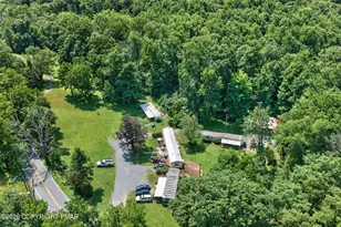 261 Schipps Ln, Mount Bethel, PA 18343 - Photo 5