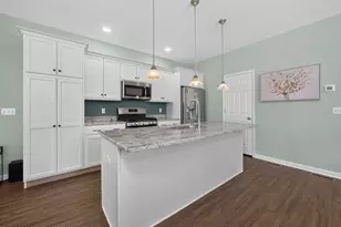 2214 Huntington Ln, Easton, PA 18040 - Photo 9