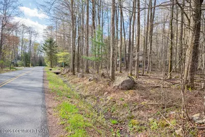  8/7 Sweet Briar Road, Pocono Pines, PA 18350 - Photo 7