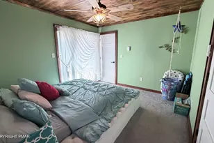 375 Canterbury Rd, Bushkill, PA 18324 - Photo 11